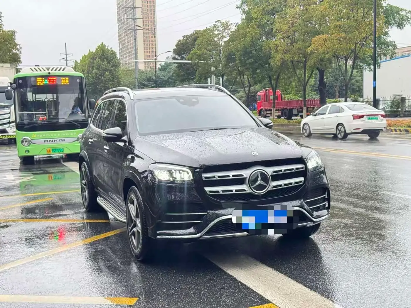 Mercedes-Benz GLS 2021 — Photo 3/9
