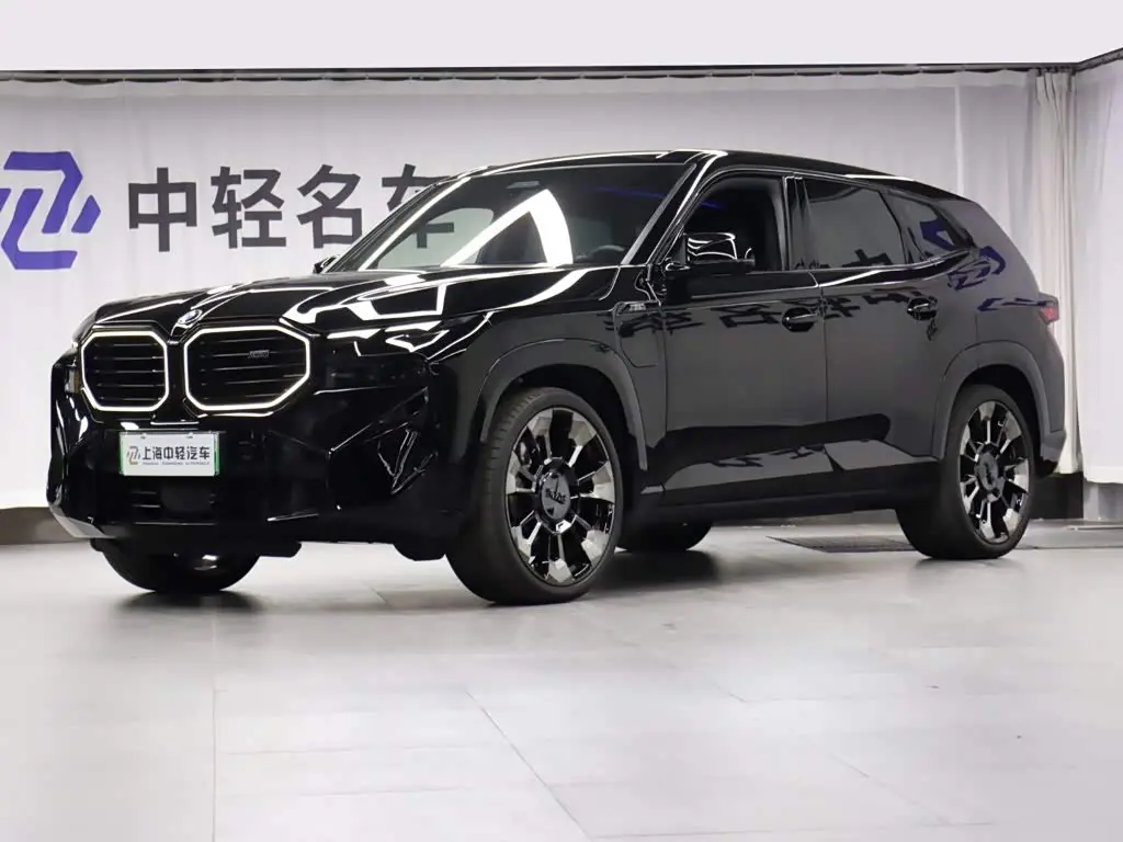 BMW XM 2024 — Фото 1/20