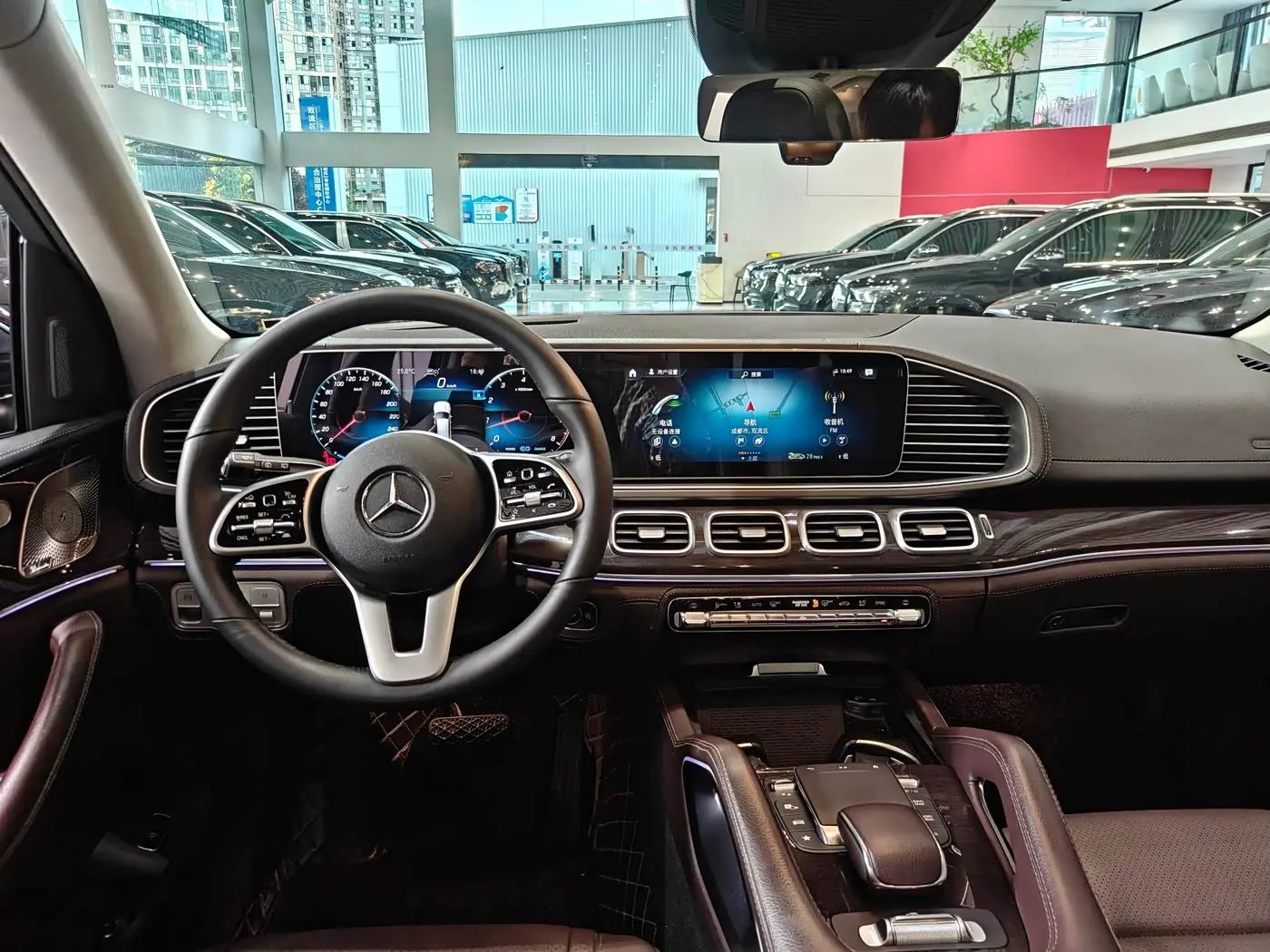 Mercedes-Benz GLS 2021 — Photo 11/20