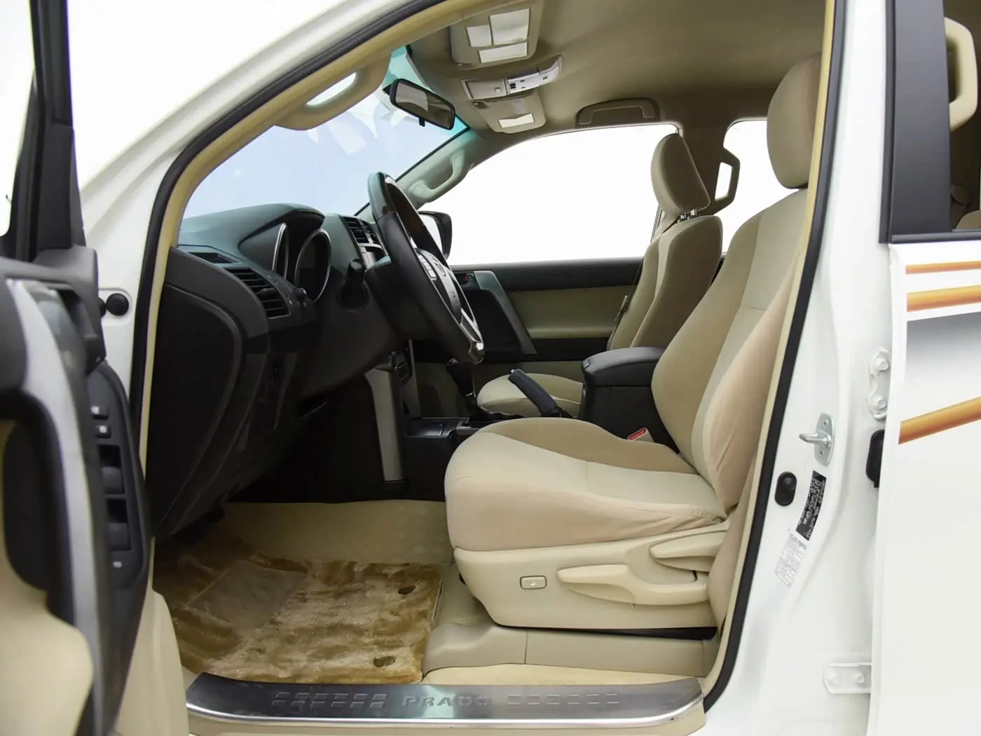 Toyota Prado 2012 — Photo 12/15