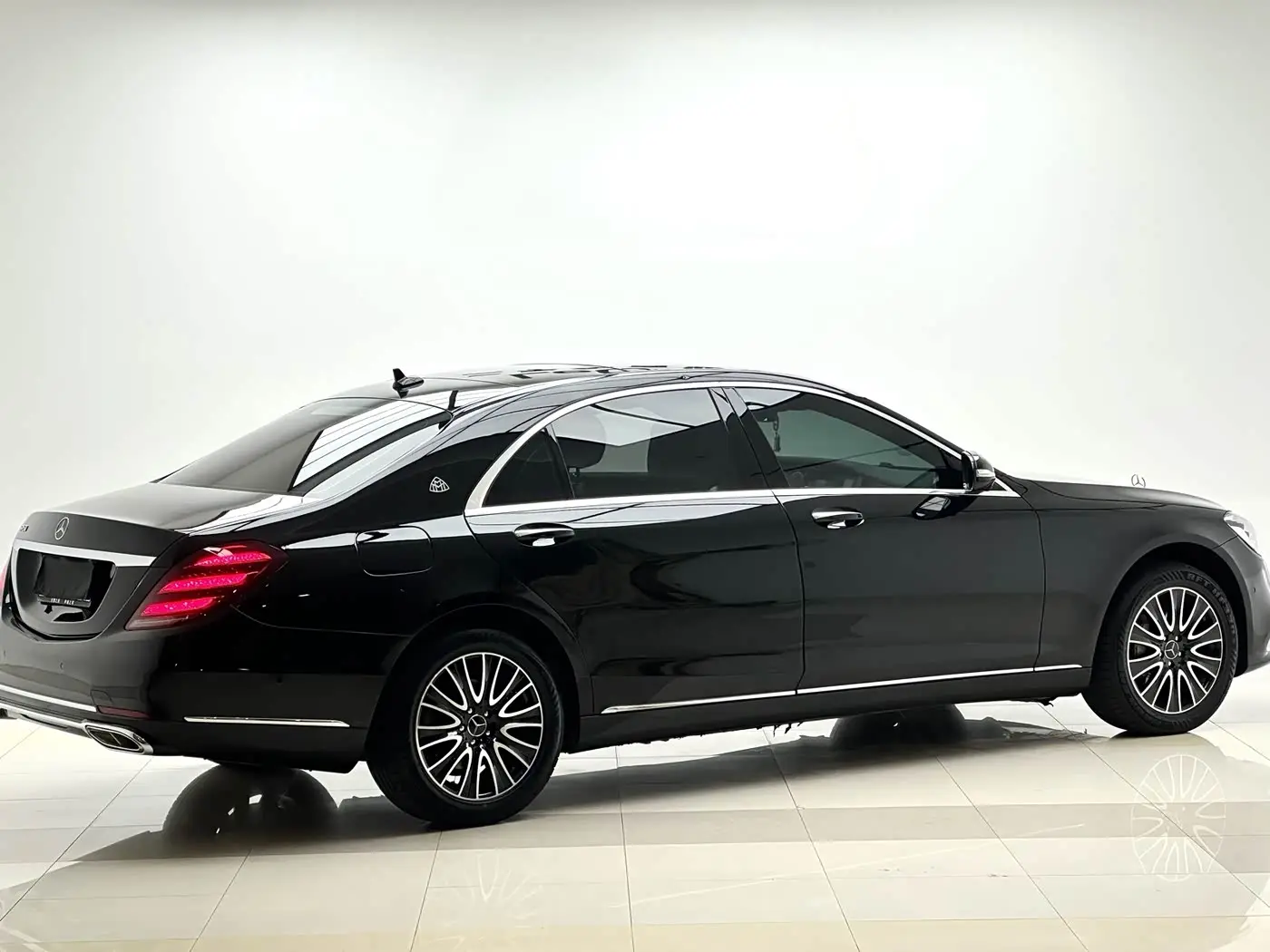 Mercedes-Benz S-Class 2015 — Photo 13/14