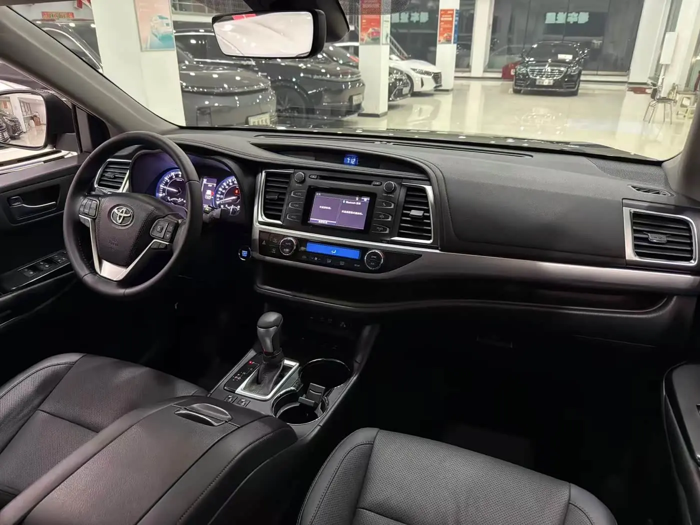 Toyota Highlander 2021 — Фото 12/18
