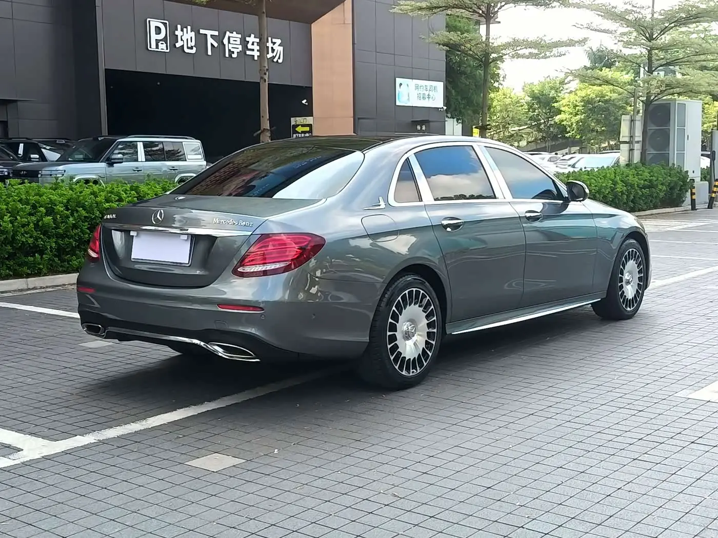 Mercedes-Benz E-Class 2020 — Photo 4/20