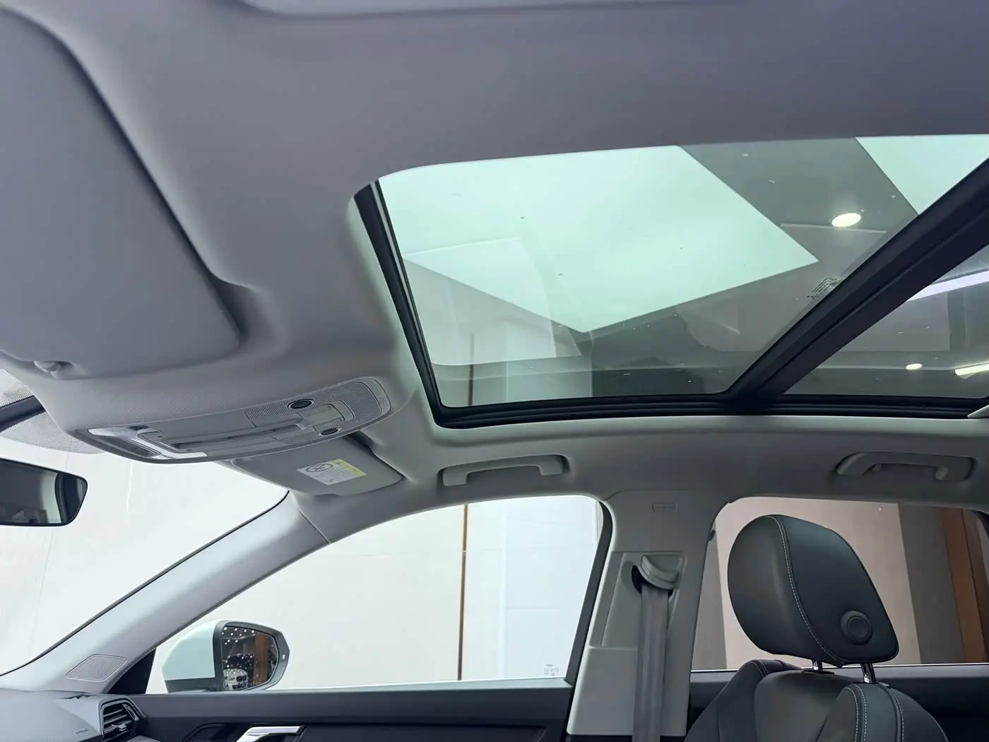 Audi Q3 2022 — Şəkil 14/20