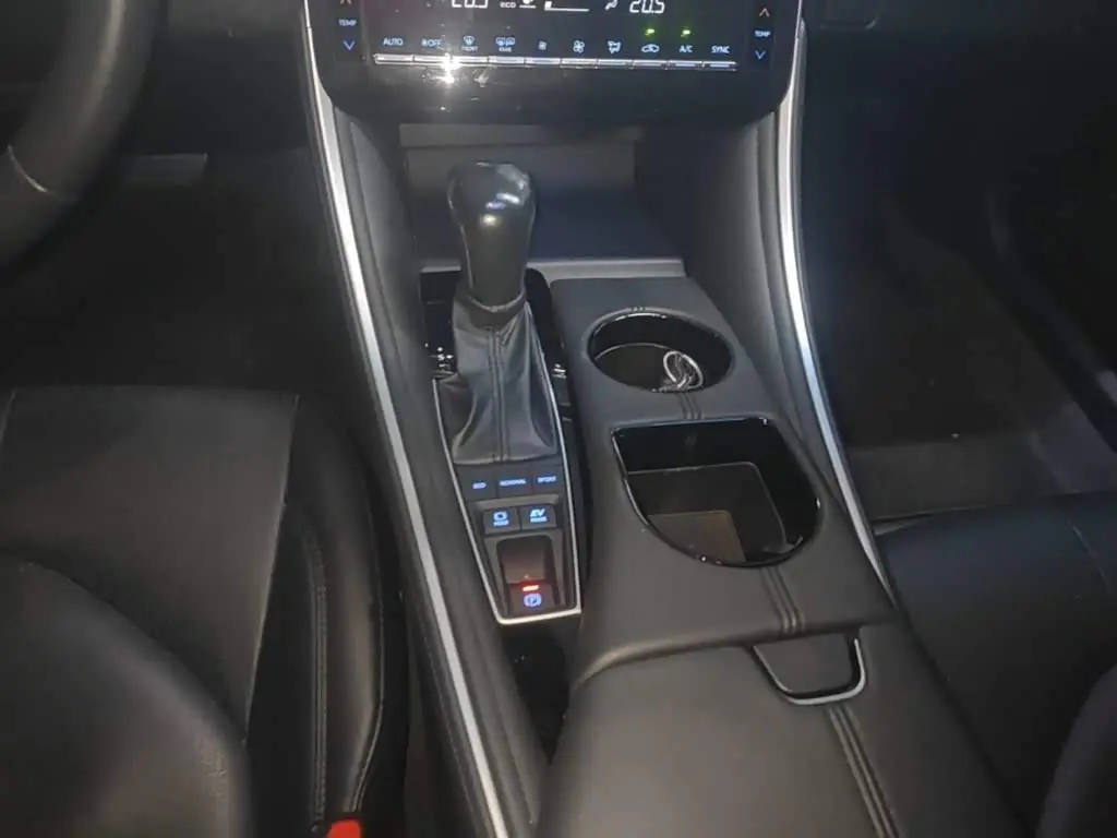 Toyota Avalon 2022 — Photo 12/20