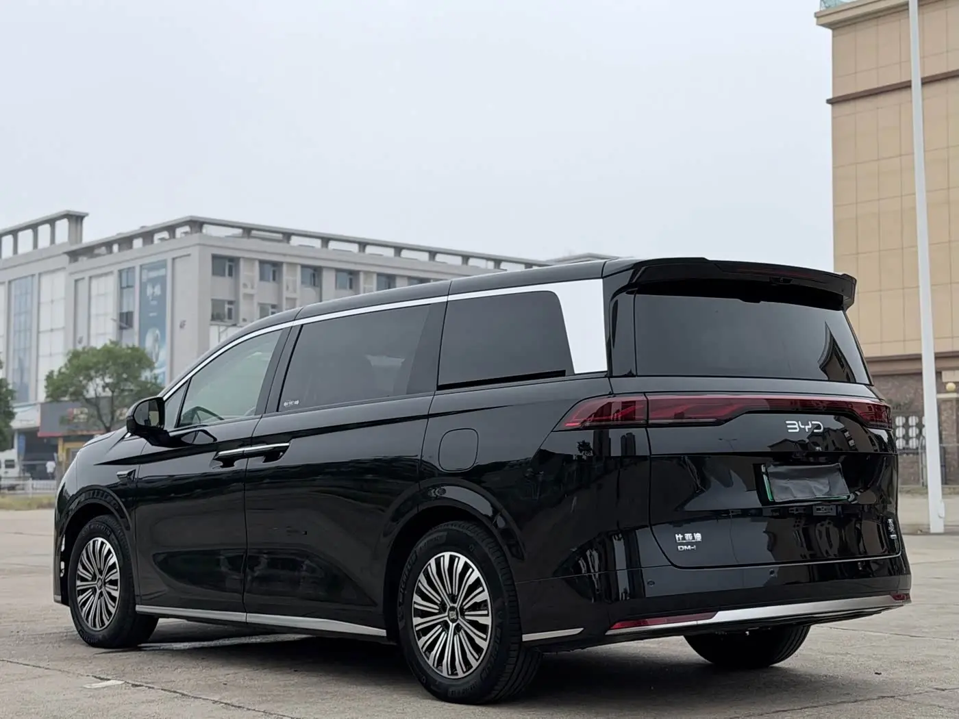 BYD Xia 2025 — Фото 6/20