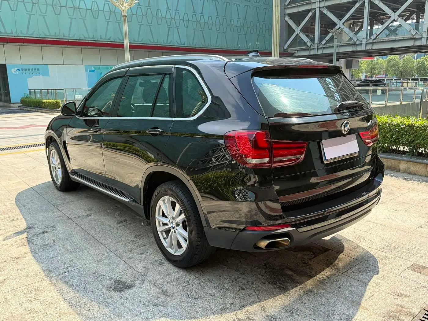 BMW X5 2019 — Фото 4/16