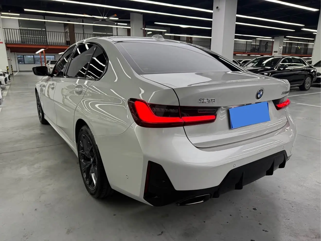BMW 3 Series 2025 — Фото 15/15
