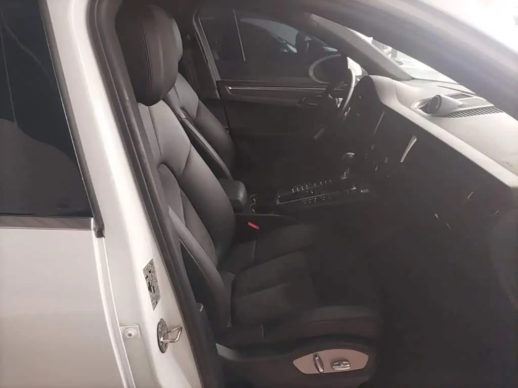 Porsche Macan 2019 — Photo 19/20