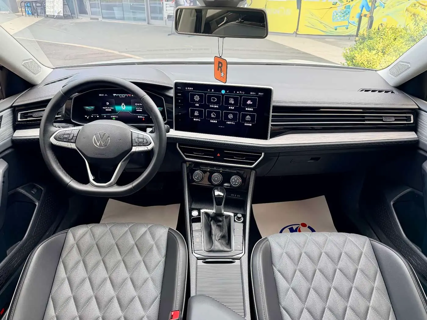 Volkswagen Sagitar 2024 — Photo 10/13