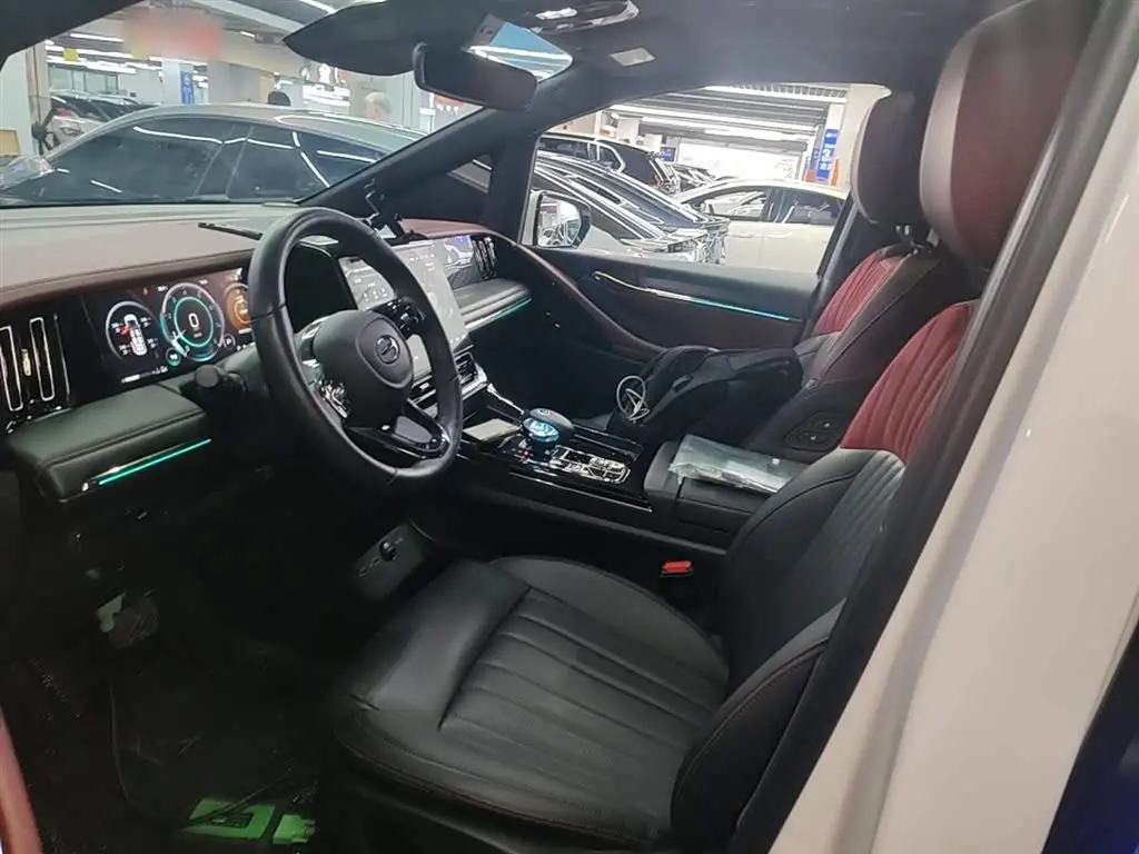 GAC Trumpchi Trumpchi M8 2023 — Photo 15/20