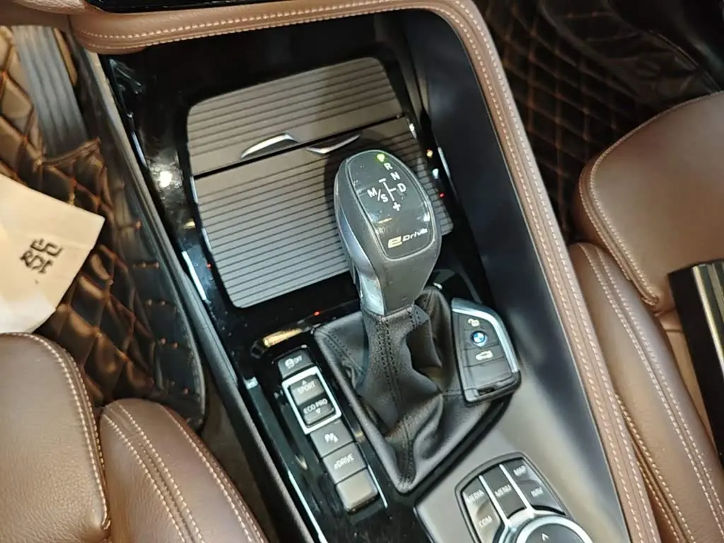 BMW X1 New Energy 2019 — Şəkil 14/20
