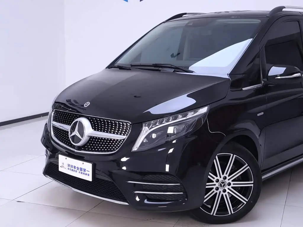 Mercedes-Benz V-Class 2024 — Фото 3/20