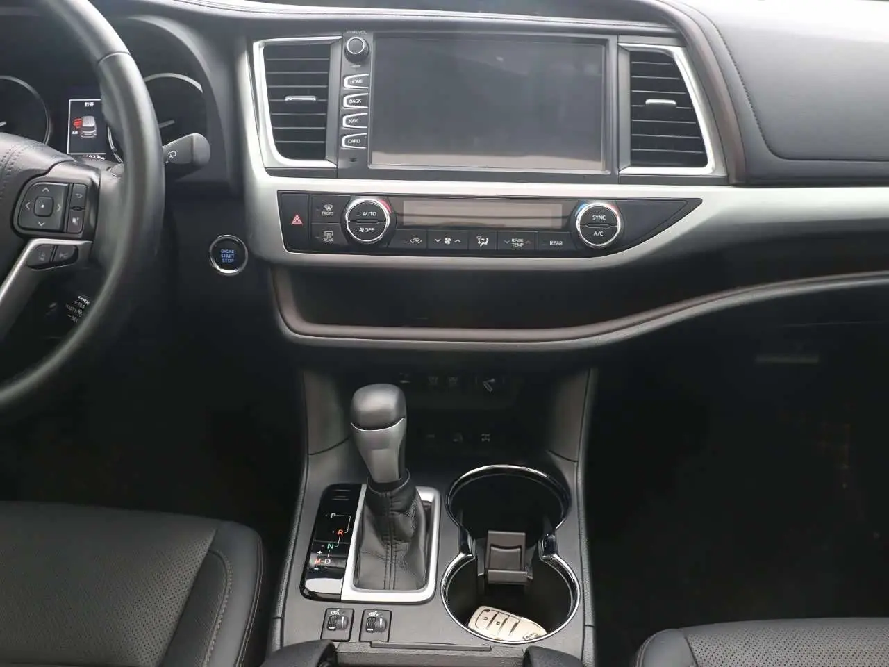 Toyota Highlander 2020 — Şəkil 14/19