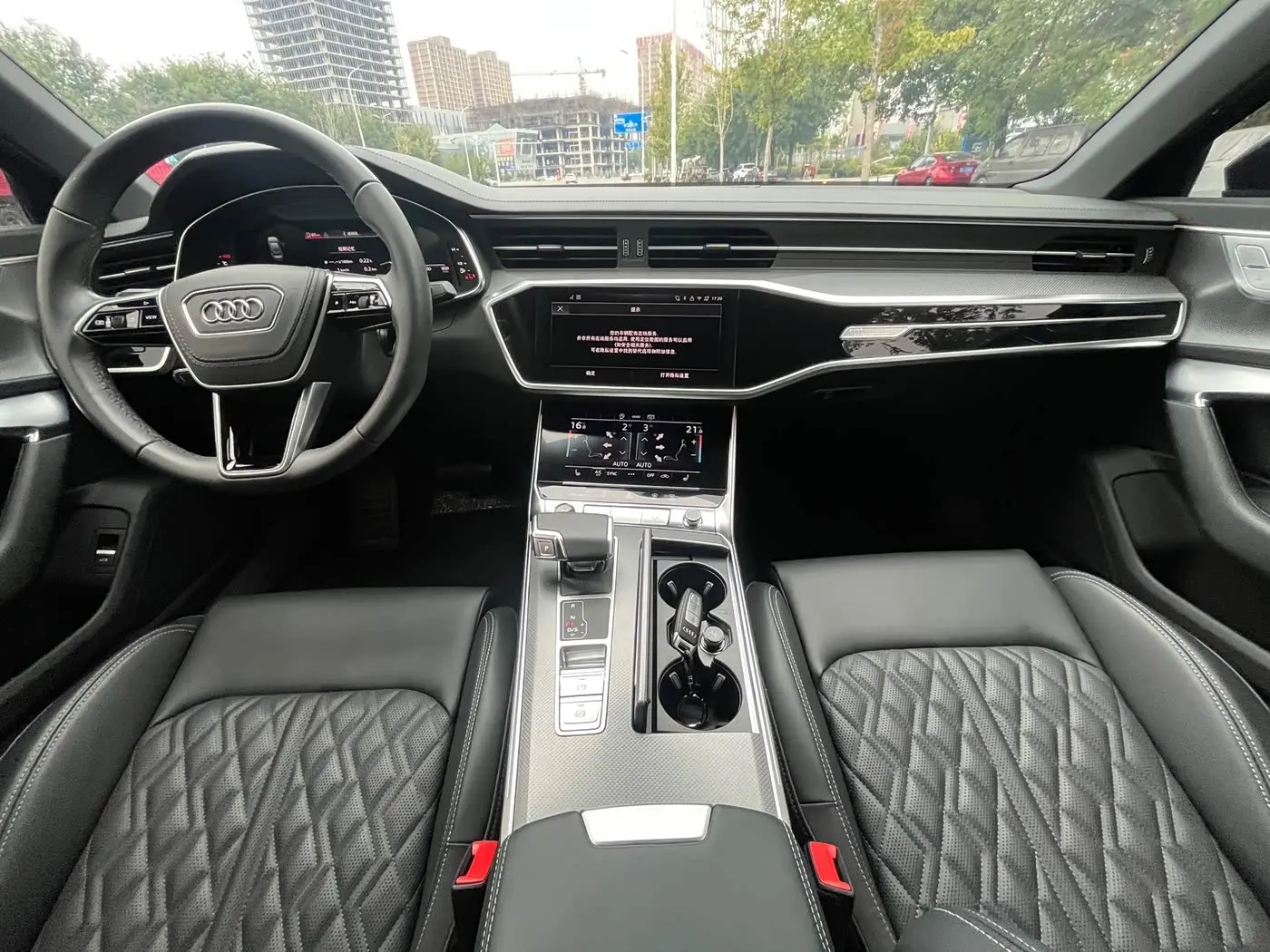 Audi A6L 2025 — Photo 8/20