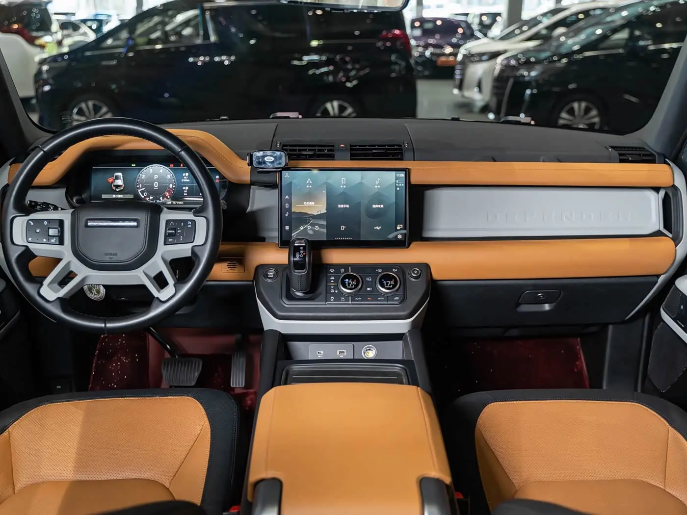 Land Rover Defender 2023 — Photo 11/20