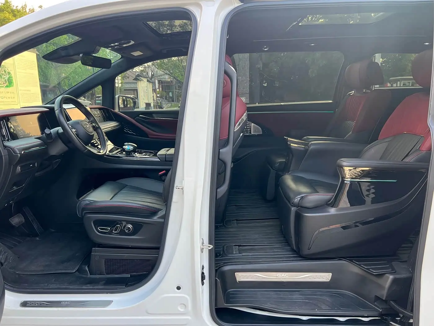 GAC Trumpchi Trumpchi M8 2023 — Photo 10/20