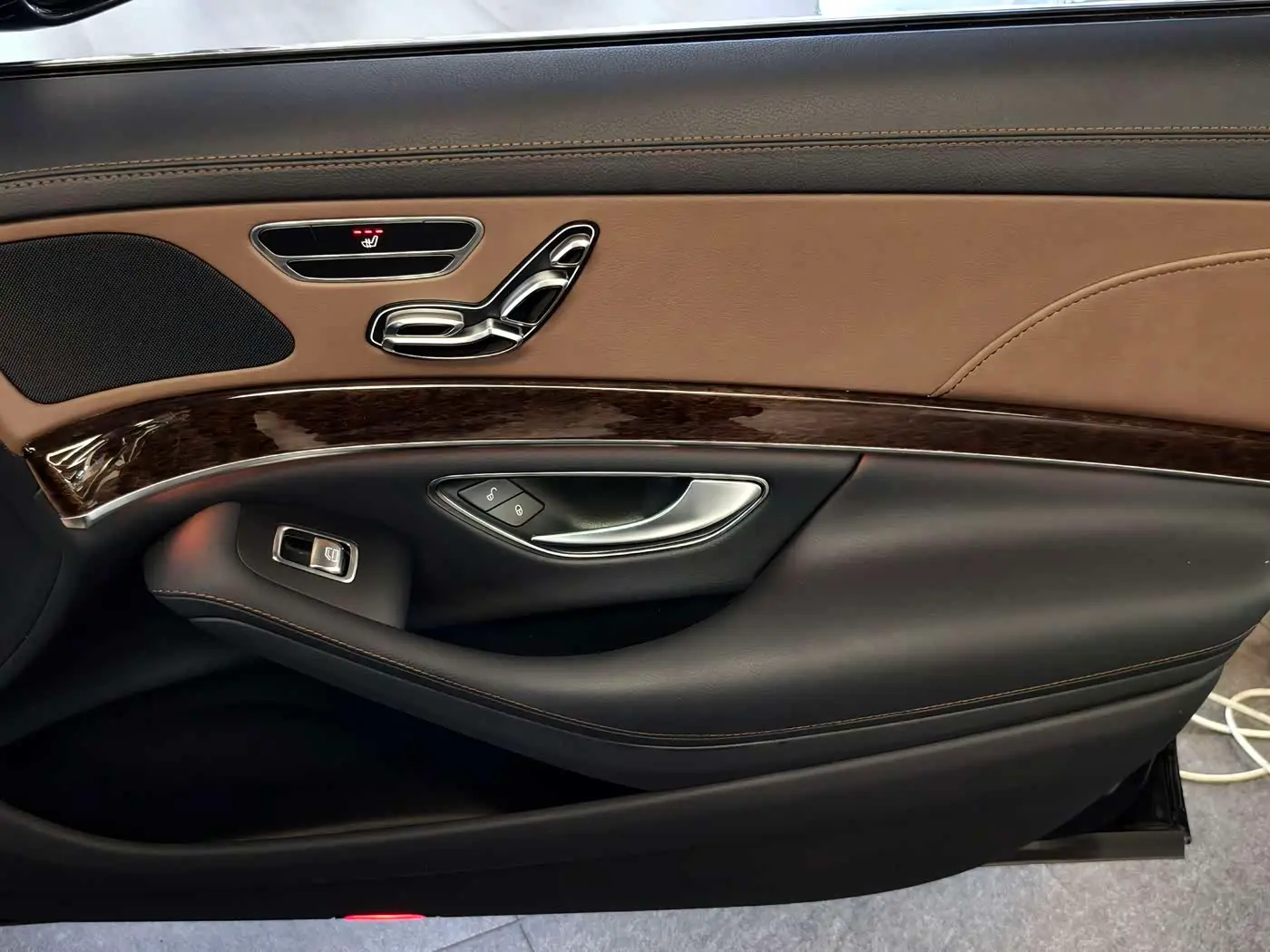 Mercedes-Benz S-Class 2019 — Photo 15/20