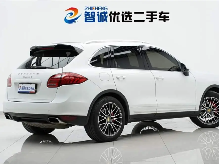 Porsche Cayenne 2013 — Photo 4/20