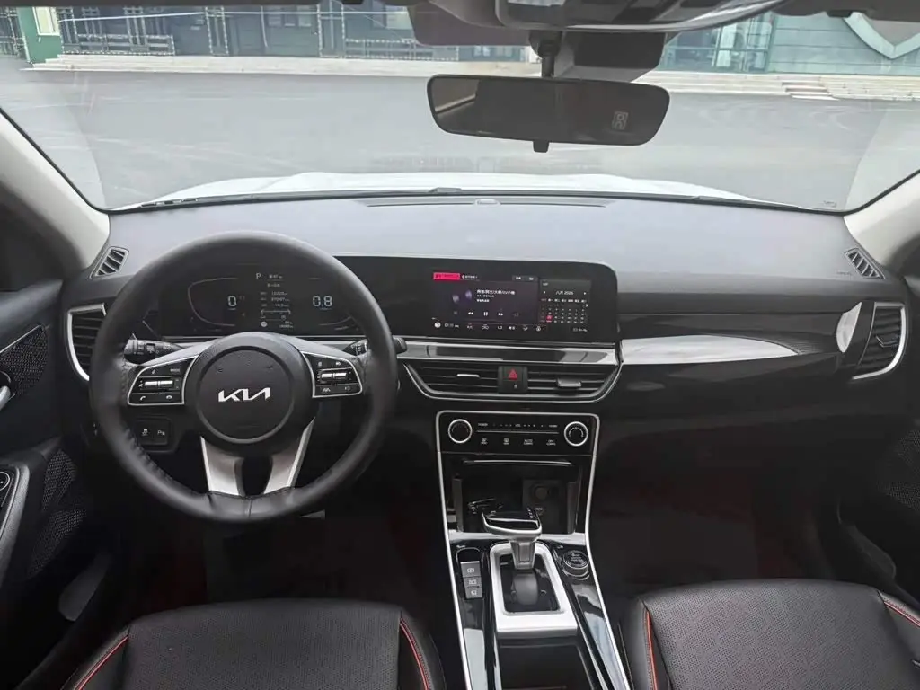 Kia Seltos 2023 — Photo 16/20
