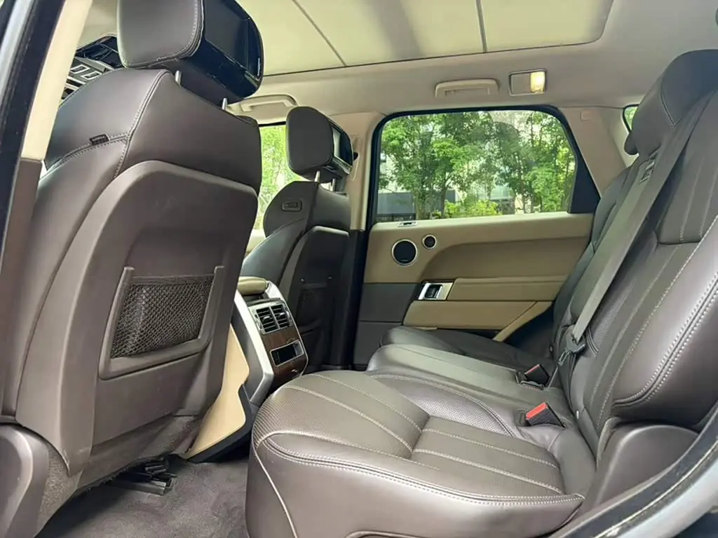 Land Rover Range Rover Sport 2015 — Фото 11/13