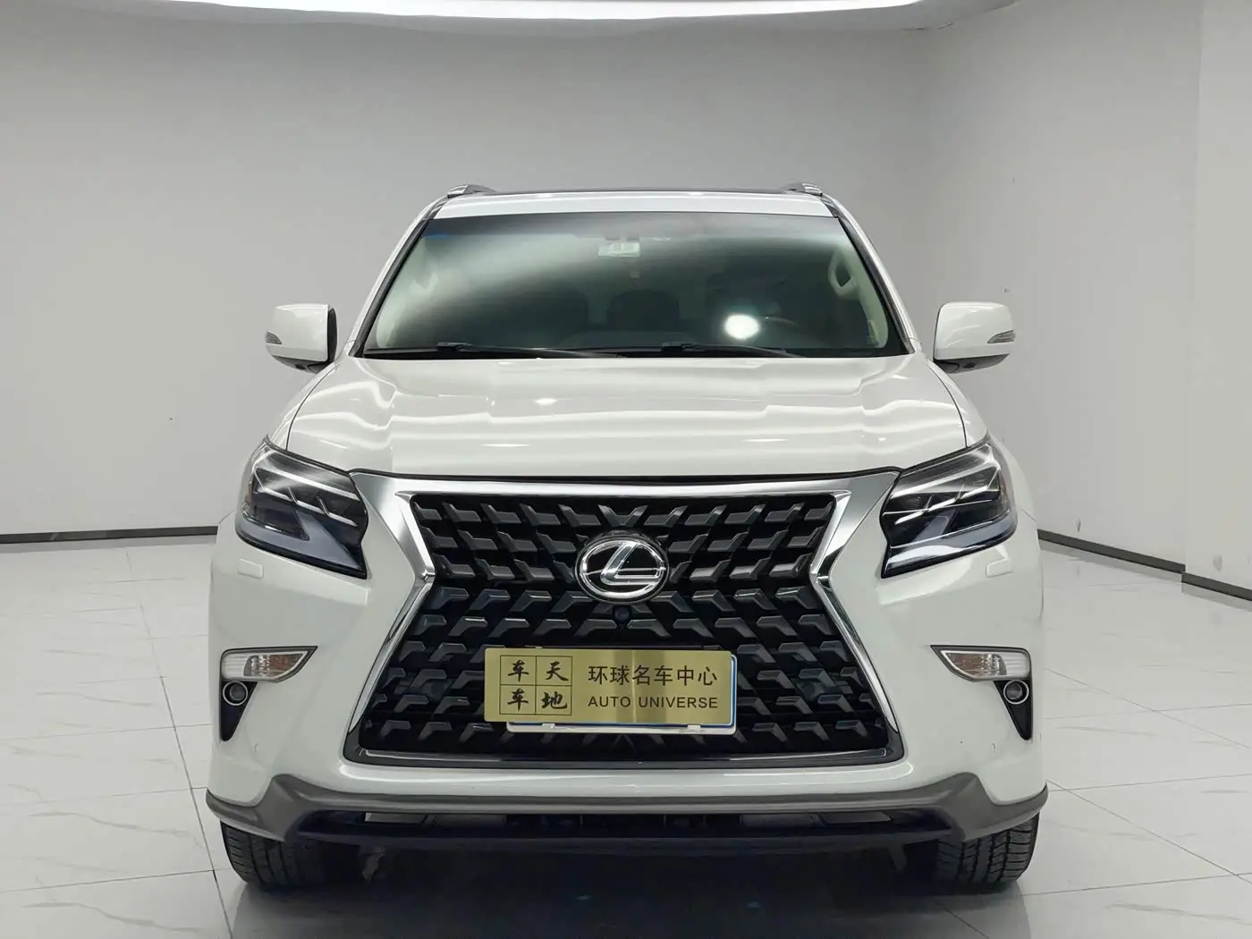 Lexus GX 2017 — Photo 2/20