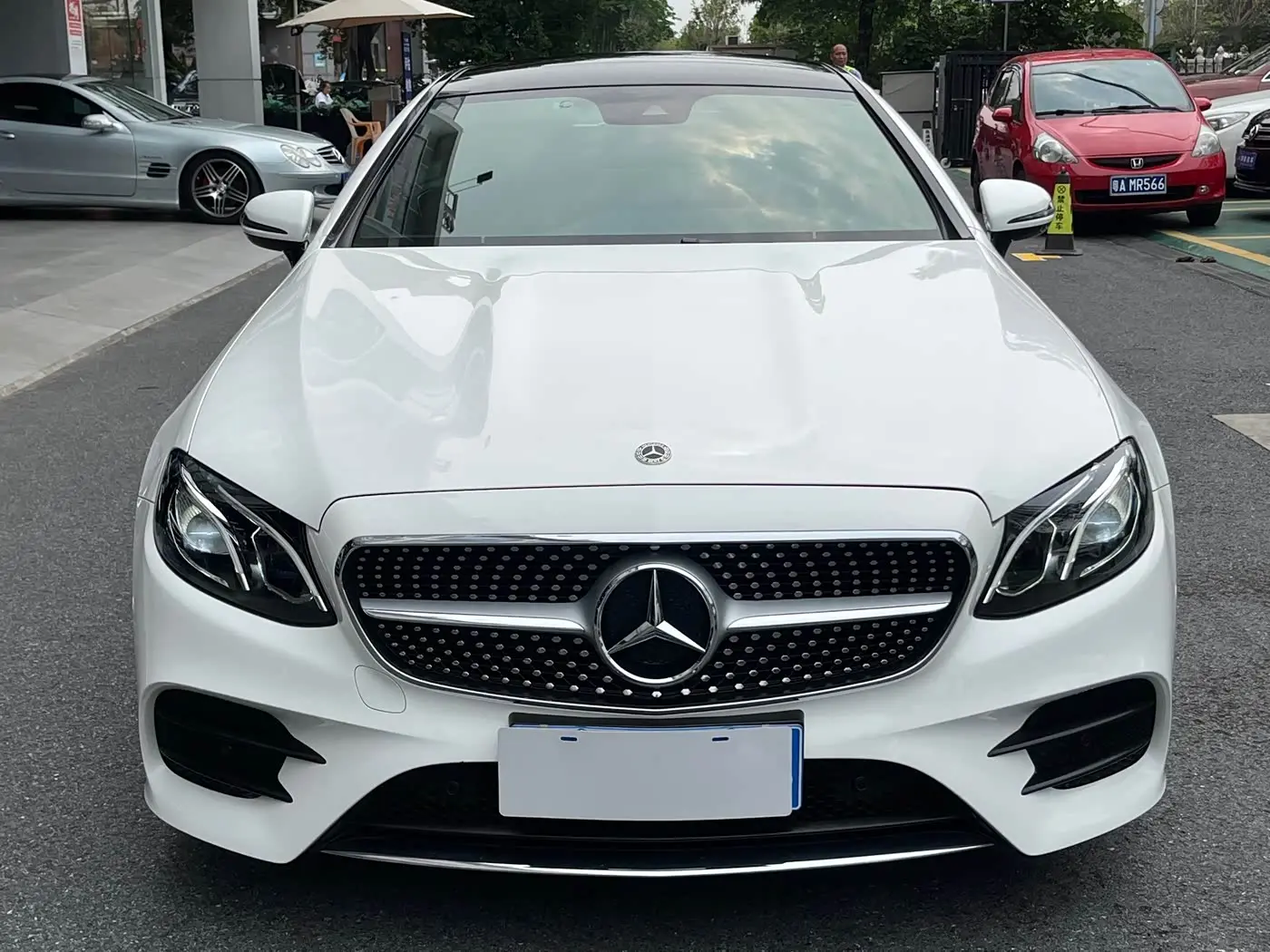 Mercedes-Benz E-Class 2018 — Фото 2/17