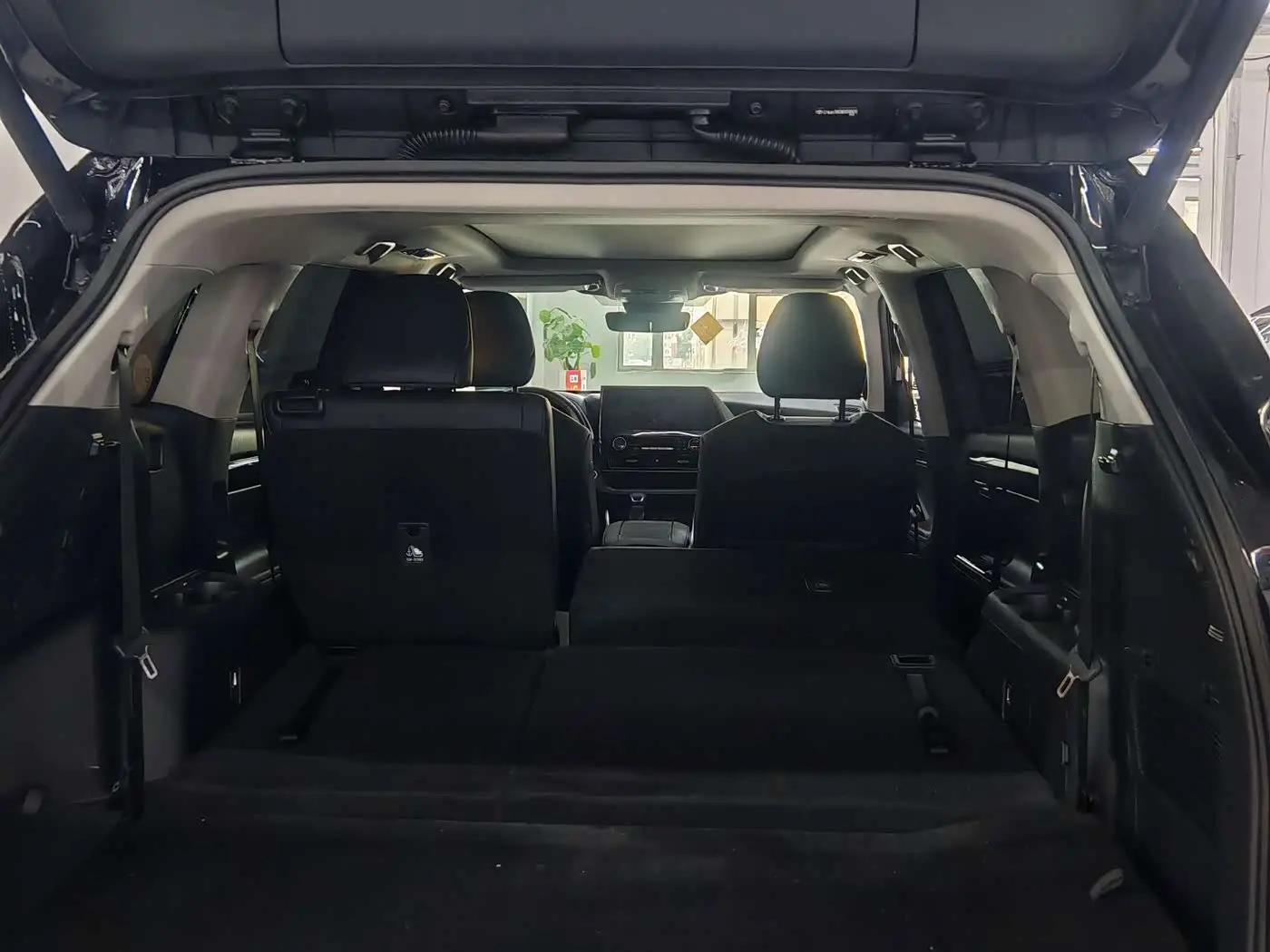 Toyota Highlander 2024 — Photo 8/11