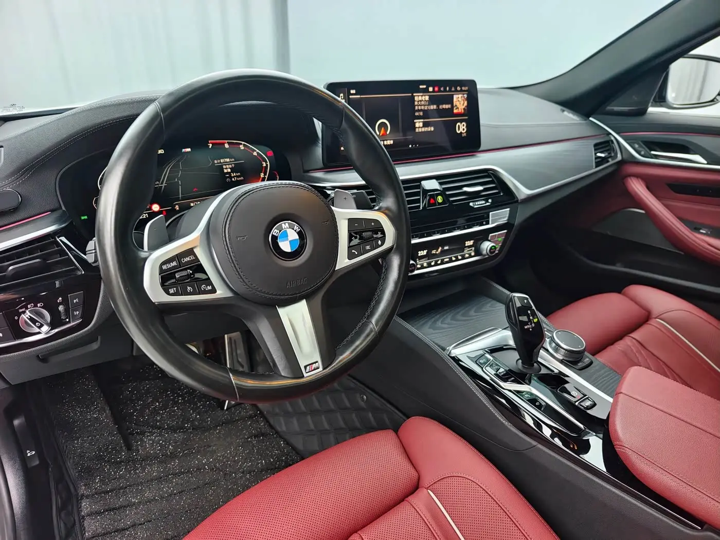 BMW 5 Series 2021 — Фото 11/20