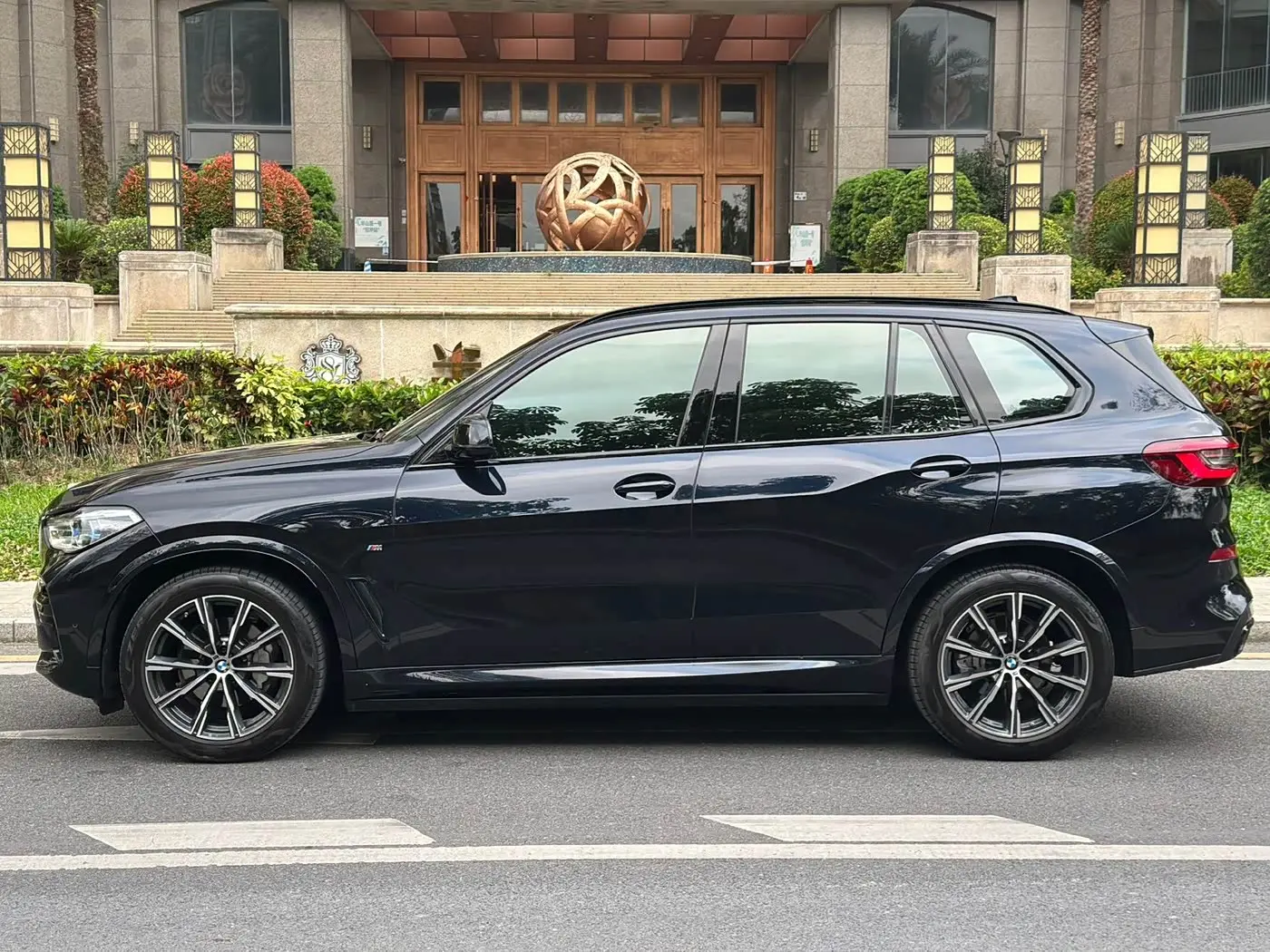 BMW X5 2022 — Photo 7/16