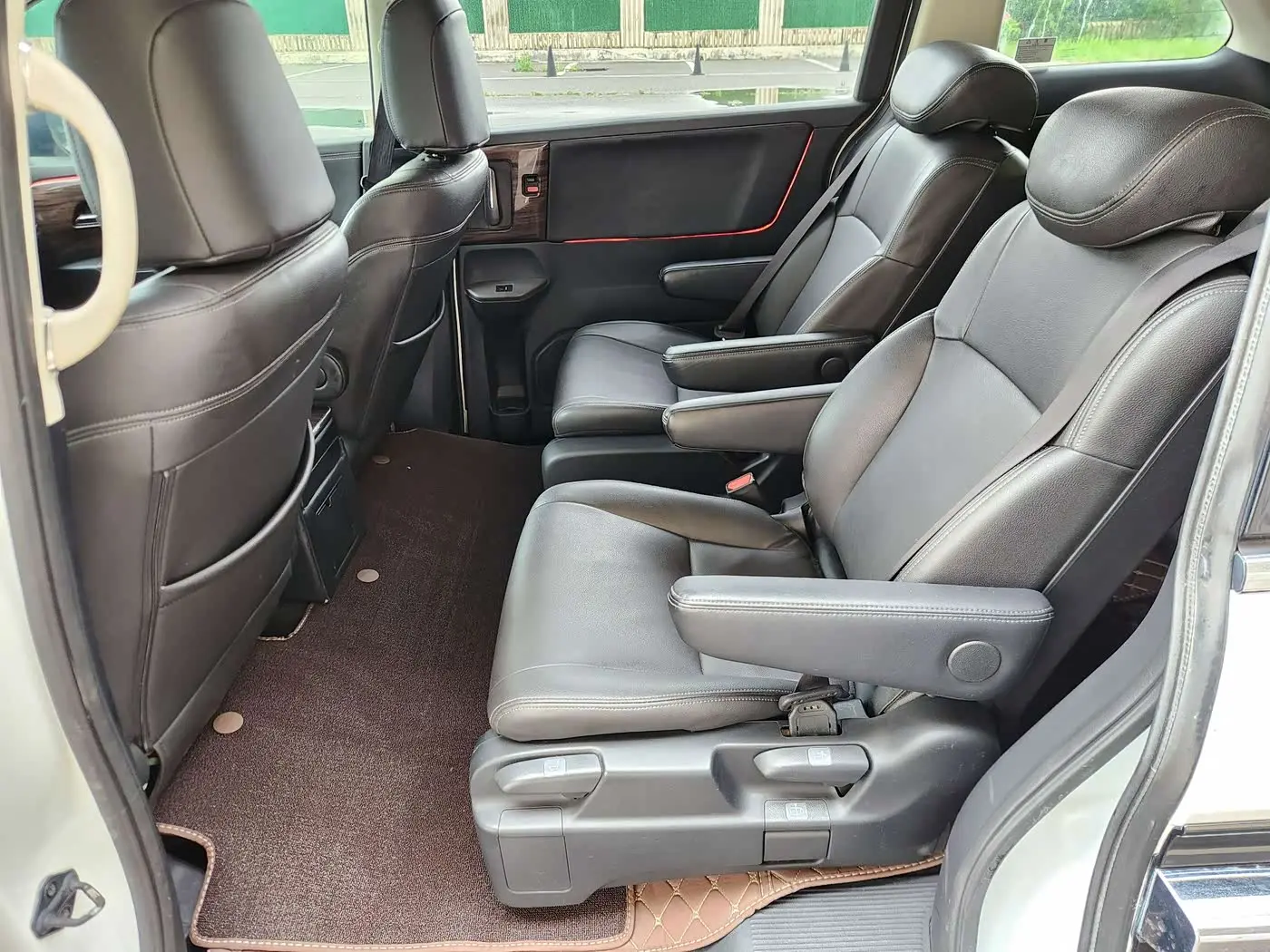 Honda Elysion 2018 — Photo 15/16