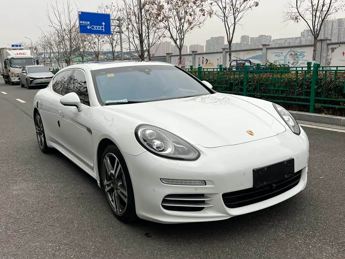 Porsche Panamera 2015 — Photo 3/20