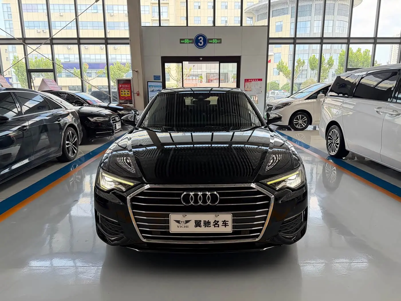 Audi A6L 2020 — Фото 2/20