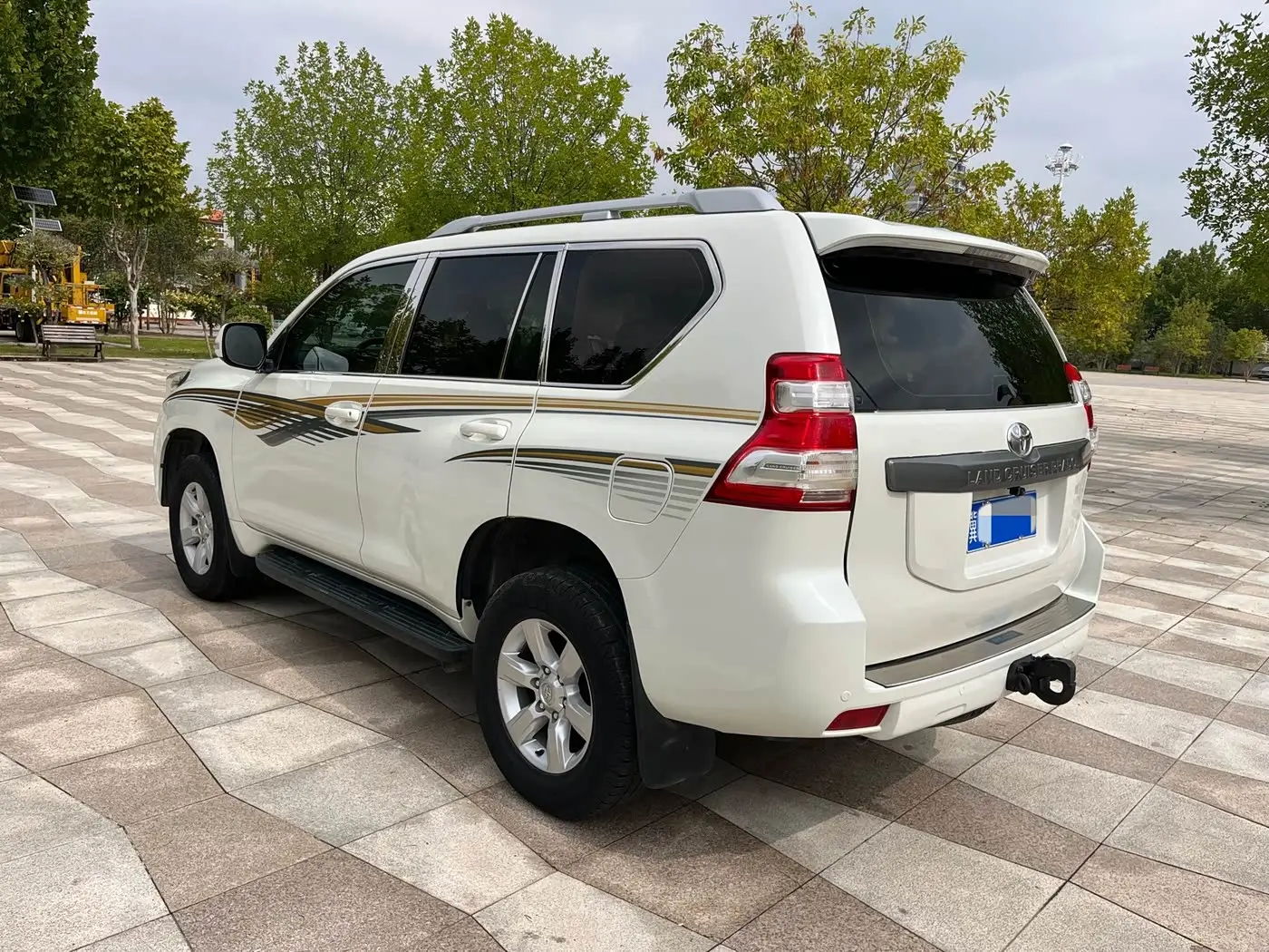 Toyota Prado 2017 — Photo 4/9