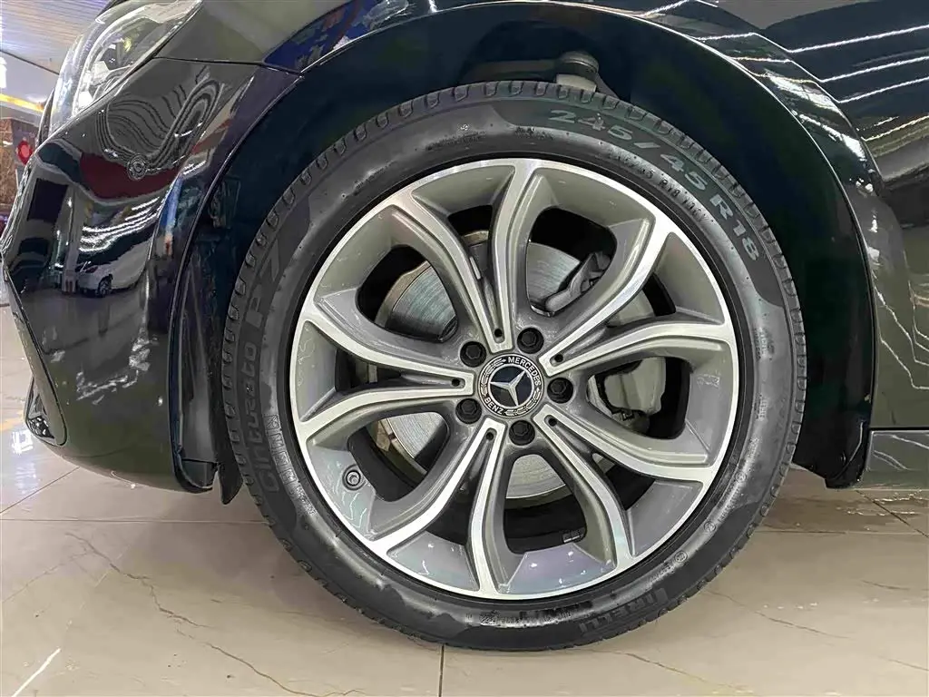 Mercedes-Benz E-Class 2023 — Şəkil 5/18