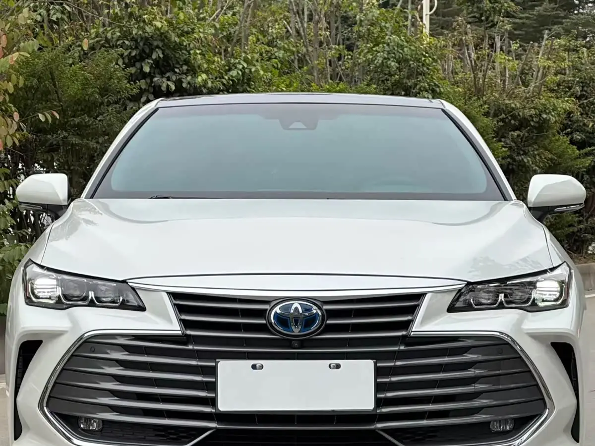 Toyota Avalon 2020 — Photo 2/9