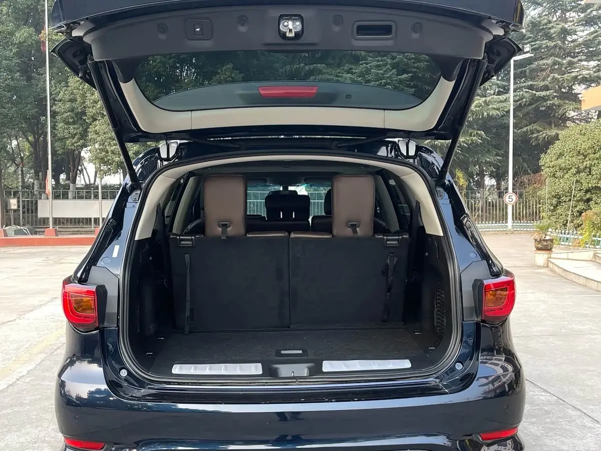 Infiniti QX60 2020 — Photo 13/20