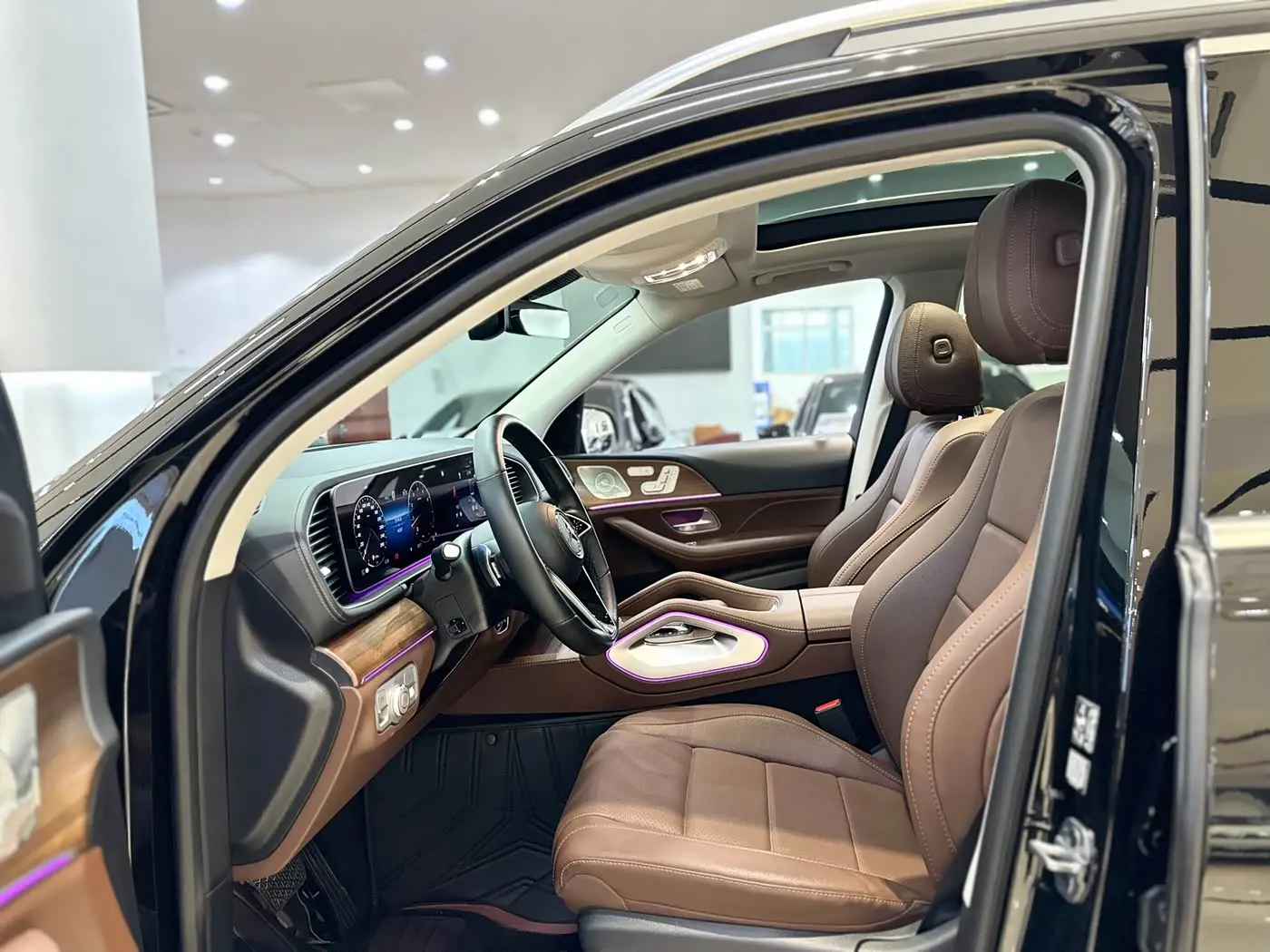 Mercedes-Benz GLE 2024 — Photo 11/16