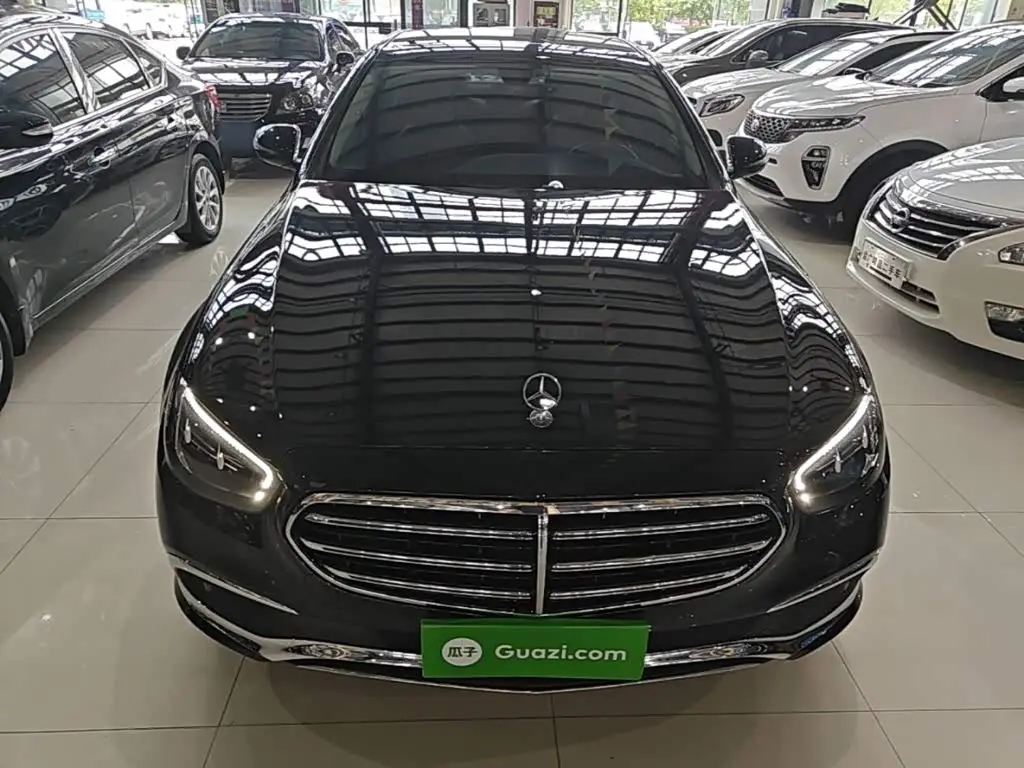 Mercedes-Benz E-Class 2022 — Photo 3/20