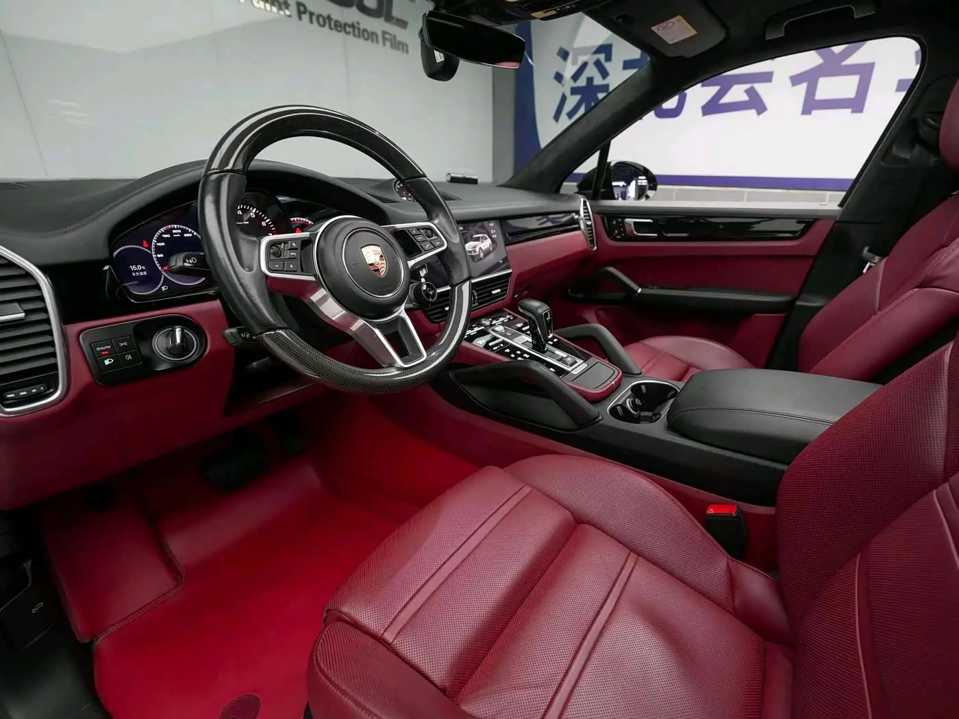Porsche Cayenne 2023 — Photo 12/20