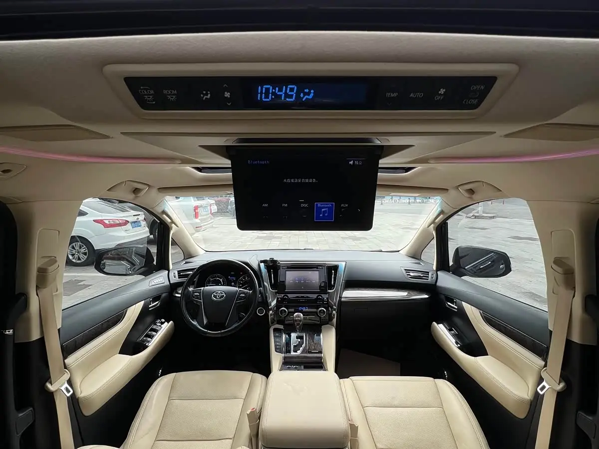 Toyota Alphard 2020 — Photo 13/20