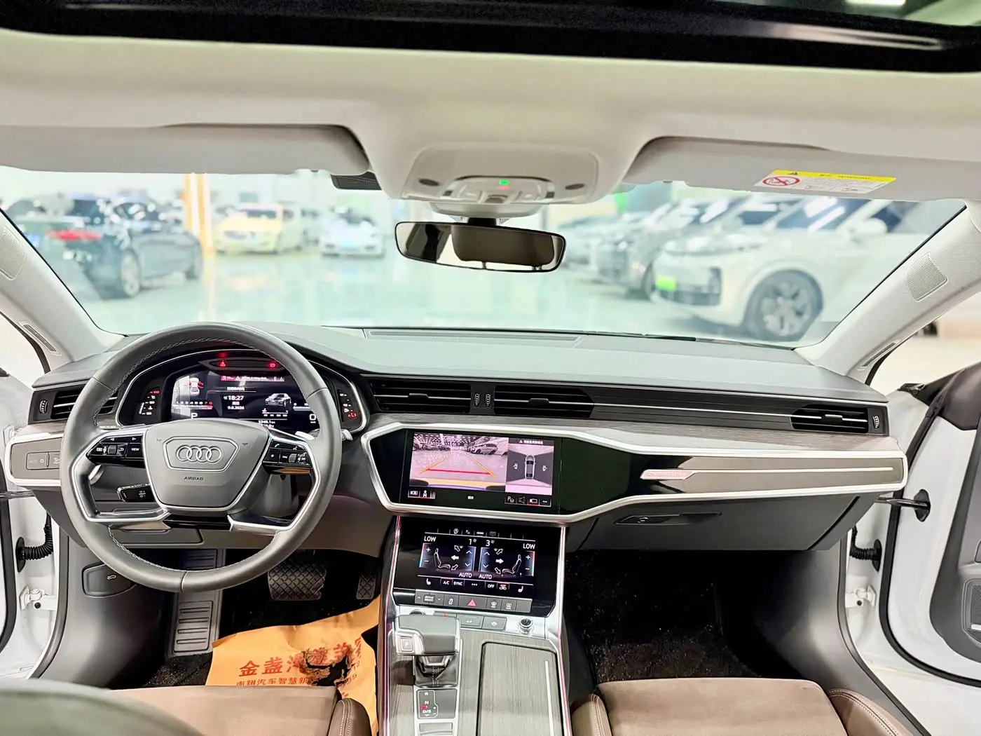 Audi A7L 2023 — Photo 7/11