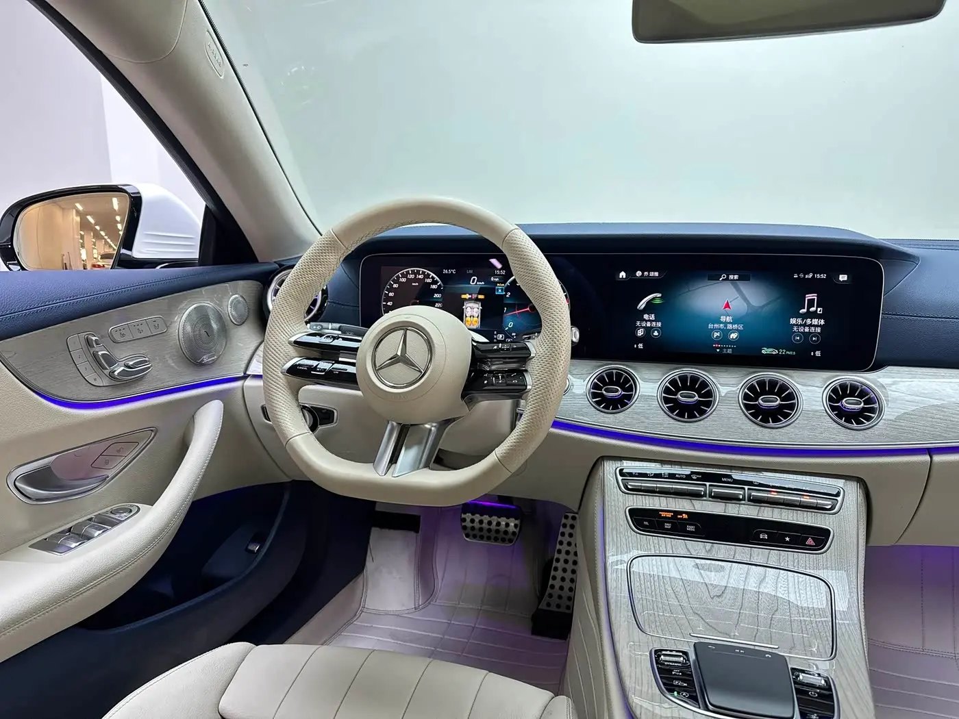 Mercedes-Benz E-Class 2024 — Фото 17/20