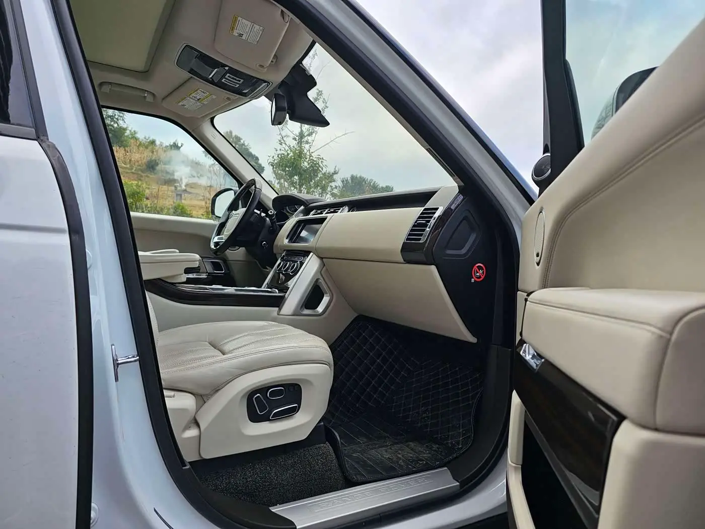 Land Rover Range Rover 2016 — Photo 18/20