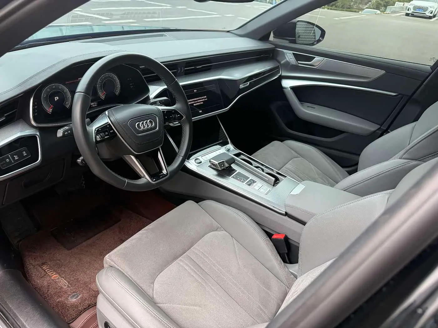 Audi A6L 2023 — Фото 4/9