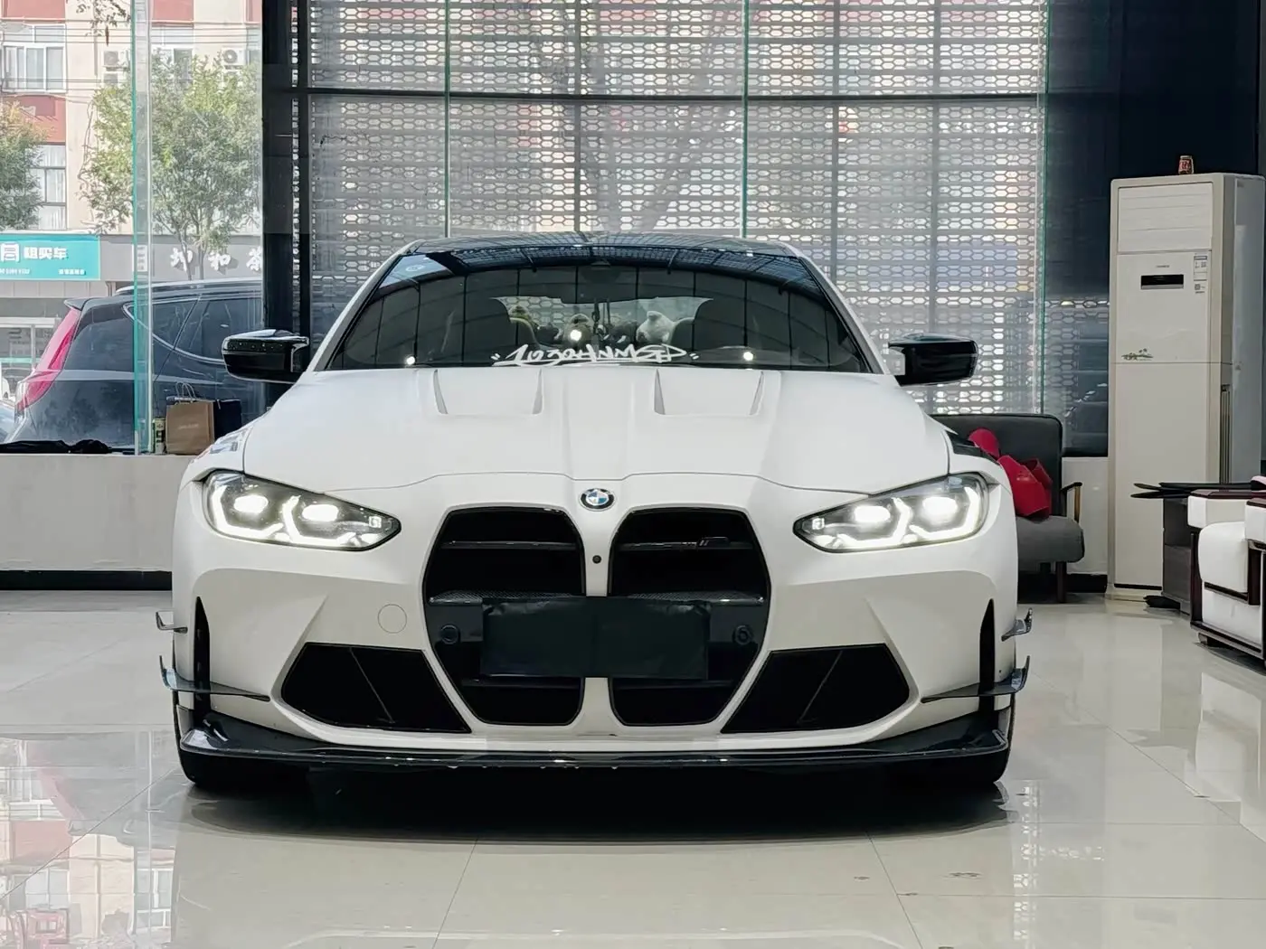 BMW M4 2022 — Фото 3/16