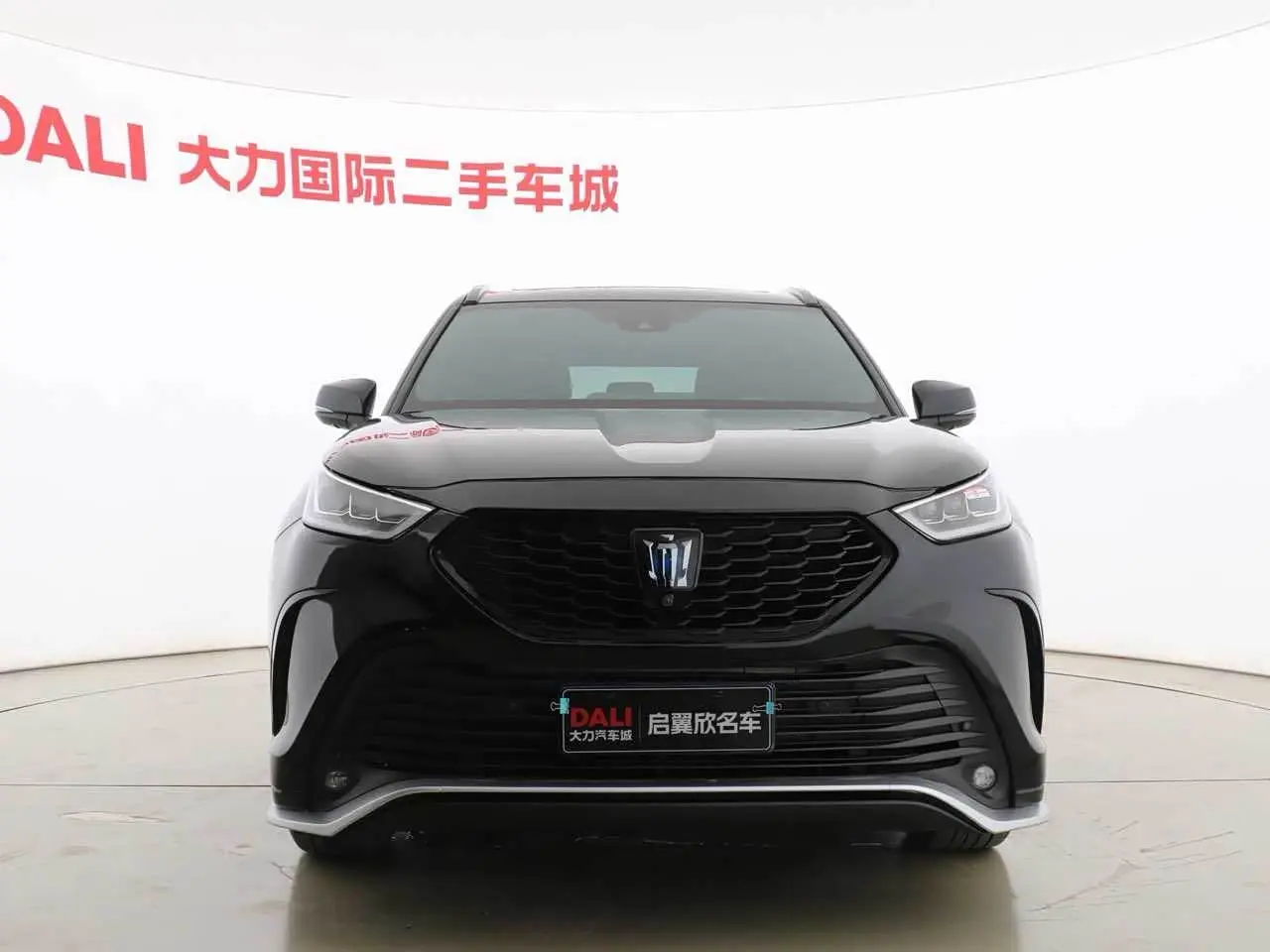 Toyota Crown Kluger 2021 — Photo 3/16