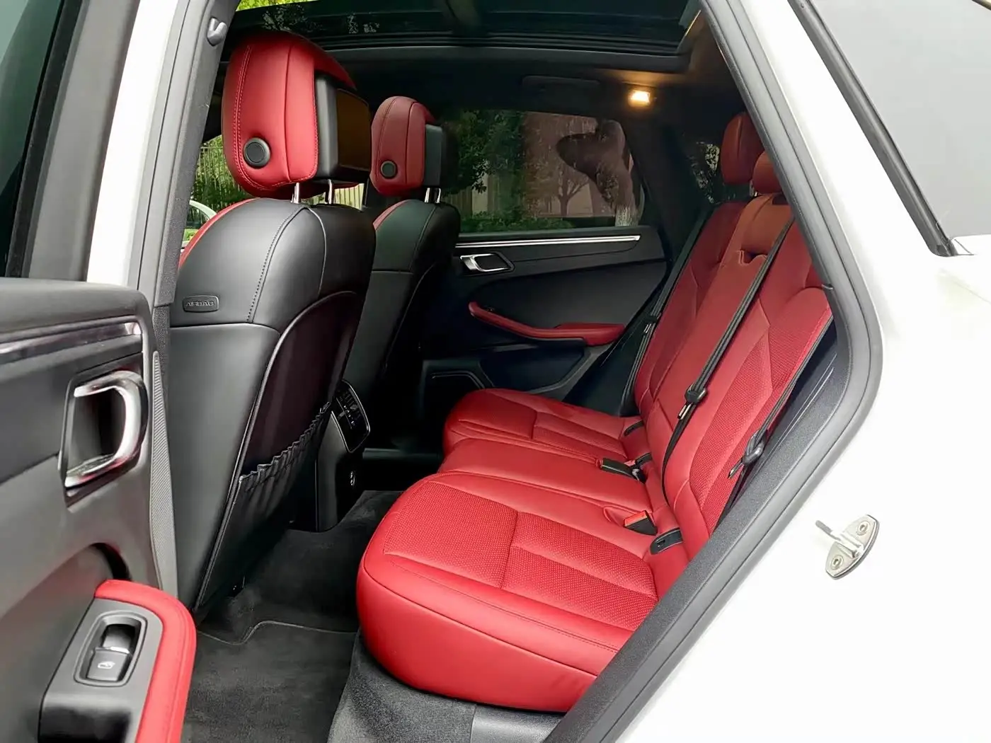 Porsche Macan 2020 — Photo 4/9