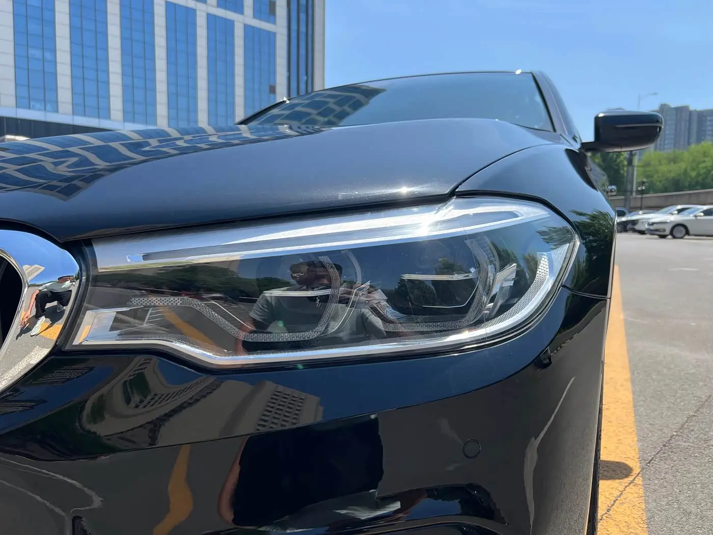 BMW 5 Series 2018 — ფოტო 8/20