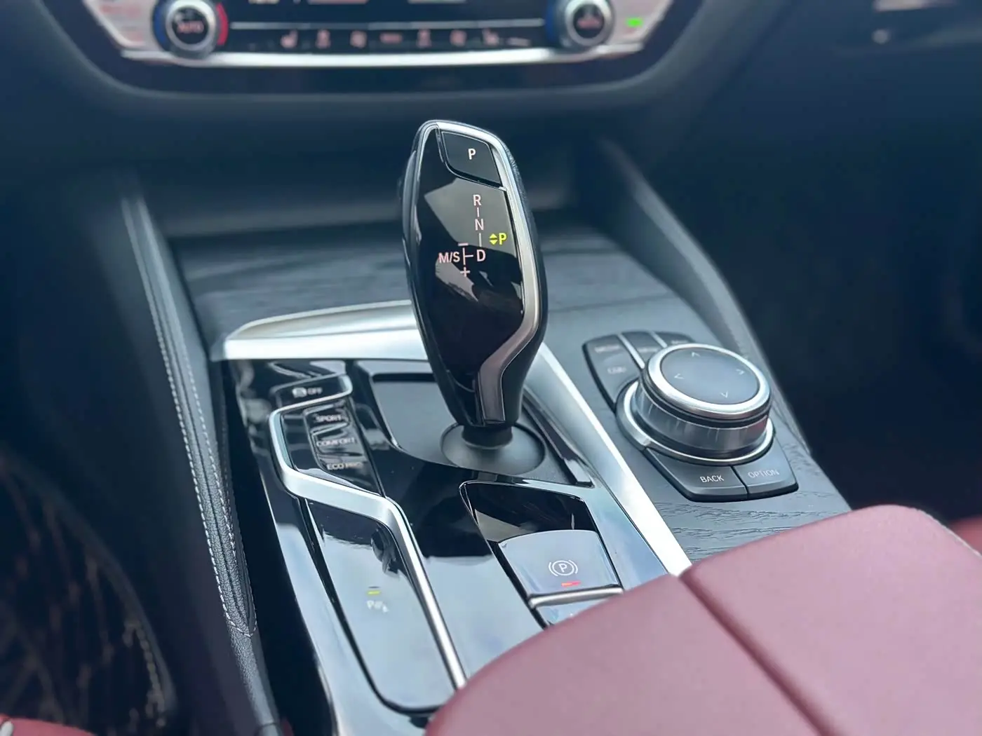 BMW 5 Series 2022 — Photo 12/17